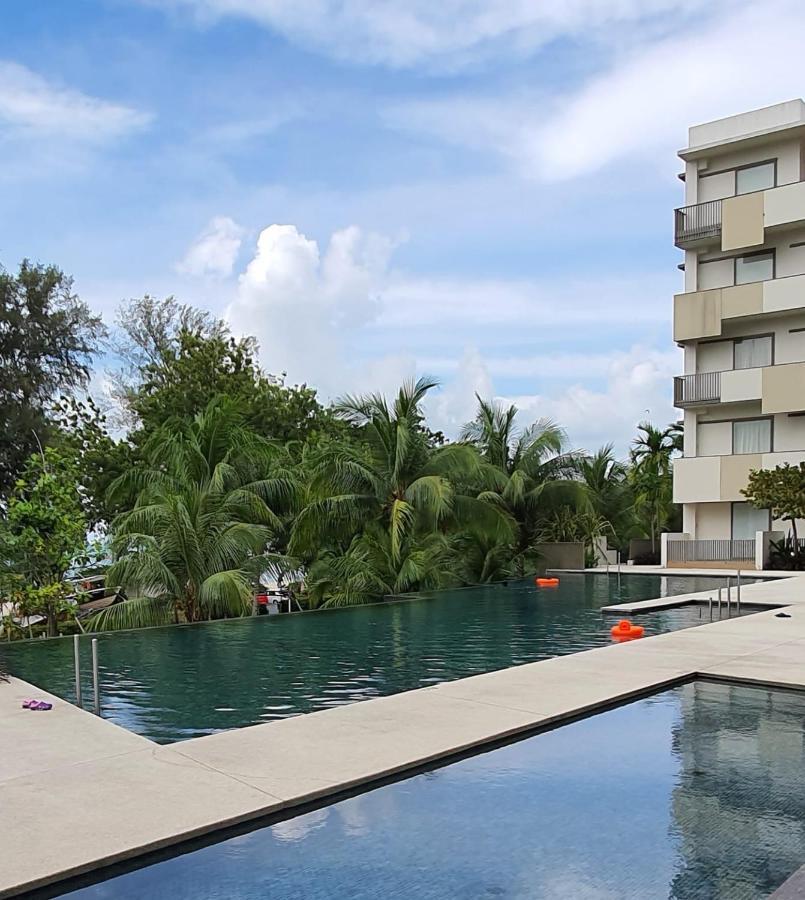 By The Sea Beach Luxury Resort - Batu Feringgi Exterior foto