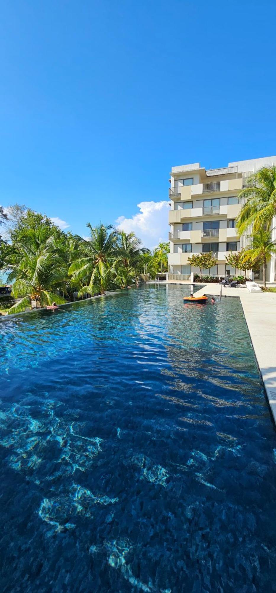 By The Sea Beach Luxury Resort - Batu Feringgi Exterior foto