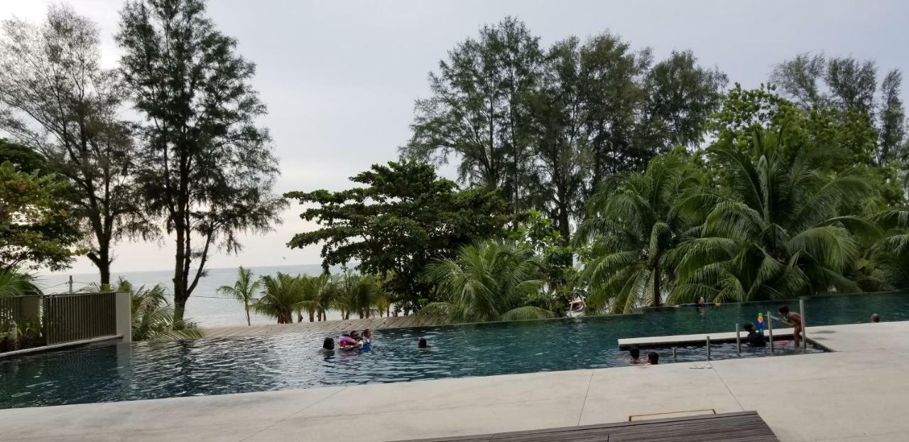 By The Sea Beach Luxury Resort - Batu Feringgi Exterior foto
